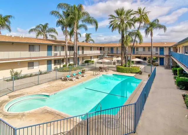 Photo of 1343 W San Bernardino Rd, Covina, CA 91722