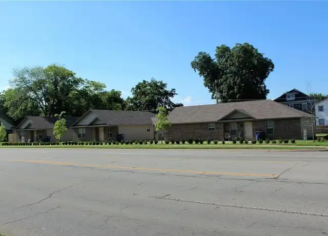 Property at 1627 Grand Ave, Fort Smith, AR, 72901, 2 beds, 1 bath, [object Object]