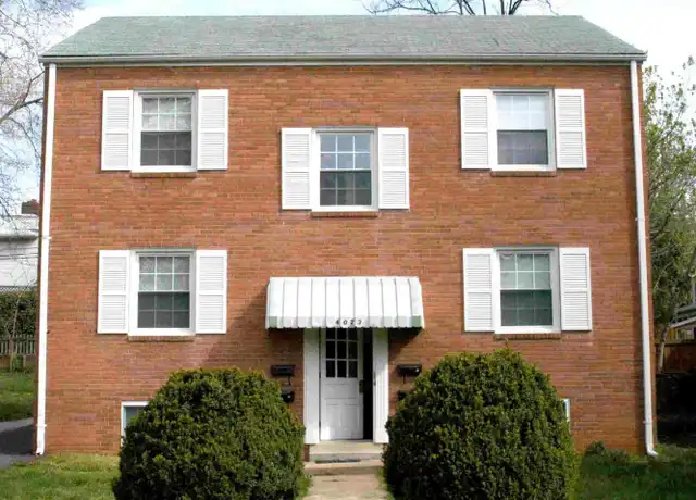 Property at 4023 18th Rd N Unit 2, Arlington, VA, 22207, 2 beds, 1 bath, [object Object]