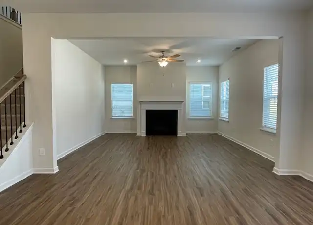 Property at 300 Knights Ct, Canton, GA, 30115, 4 beds, 2.5 baths, [object Object]