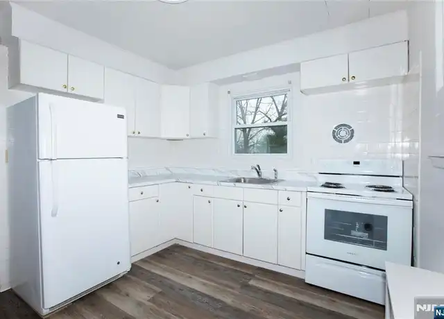 Property at 773 Anderson Ave Unit 2, Cliffside Park, NJ, 07010, 1 bed, 1 bath, [object Object]