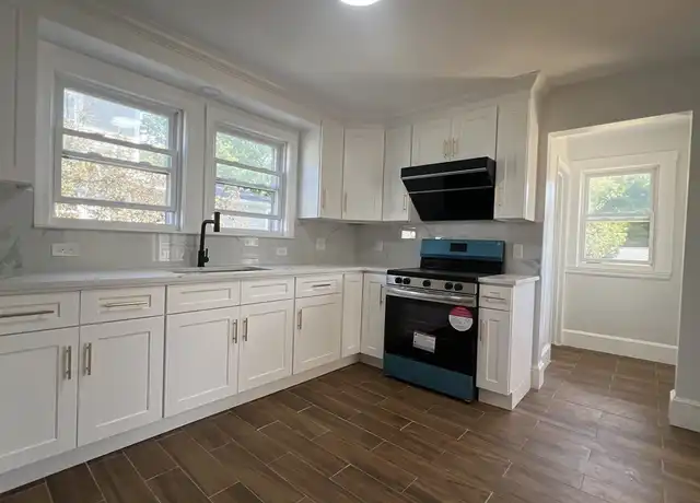 Property at 112 Cleveland Ave, Braintree, MA, 02184, 3 beds, 1.5 baths, [object Object]