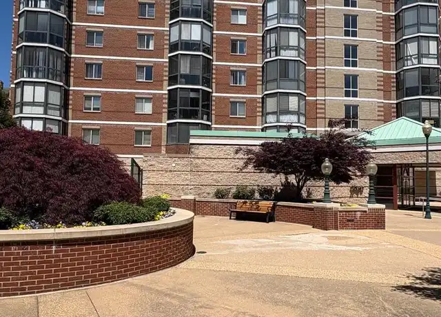 Property at 24 Courthouse Sq #102, Rockville, MD, 20850, 1 bed, 1 bath, [object Object]