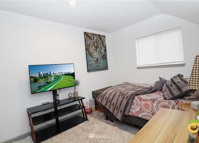 Photo of 908 E 1st St, Aberdeen, WA 98520