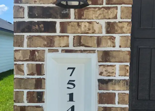 Property at 7514 Cynomys Ct, Rosharon, TX, 77583, 4 beds, 2 baths, [object Object]