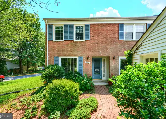Property at 19300 Dunbridge Way, Montgomery Village, MD, 20886, 3 beds, 2.5 baths, [object Object]