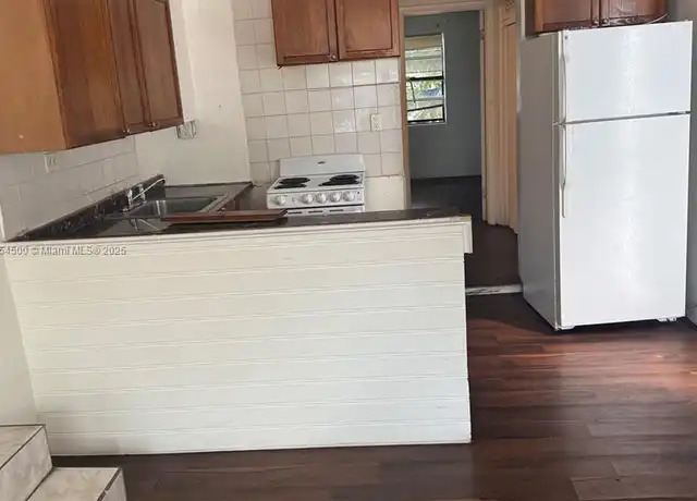 Property at 1180 NE 160th Ter Unit 2, North Miami Beach, FL, 33162, 2 beds, 1 bath, [object Object]