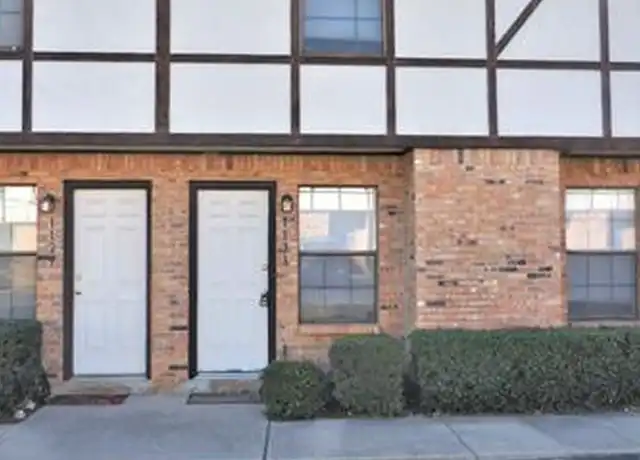 Property at 1131 Dallas Dr, Denton, TX, 76205, 2 beds, 2.5 baths, [object Object]