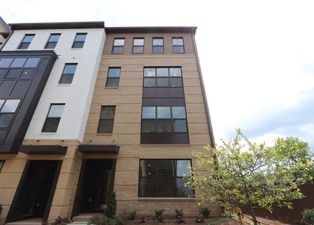 Photo of 4960 Longmire Way, Chantilly, VA 20151