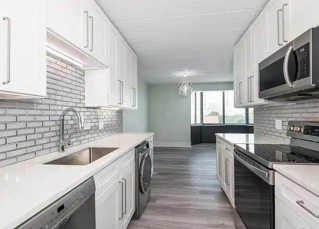 Property at Woodland Park by the Lake - 3423 S Cottage Grove Ave, Chicago, IL, 60616, 1 bed, 1 bath, [object Object]