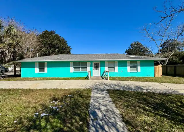 Property at 345 Carroll Ave, Bay Saint Louis, MS, 39520, 4 beds, 2 baths, [object Object]