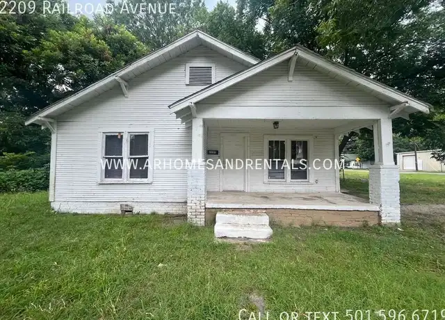 Property at 2209 Railroad Ave, North Little Rock, AR, 72114, 2 beds, 1 bath, [object Object]