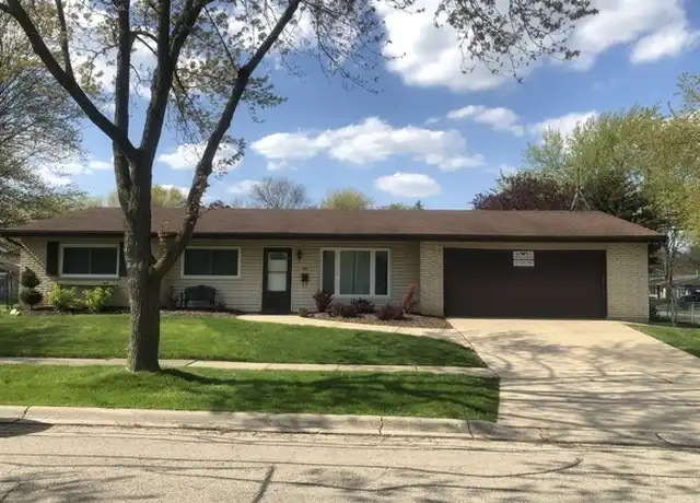 Property at 1126 Parkview Dr, Hanover Park, IL, 60133, 4 beds, 2 baths, [object Object]