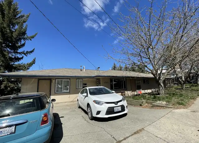 Property at 1300 NE Williams St Unit 2, Pullman, WA, 99163, 2 beds, 1 bath, [object Object]