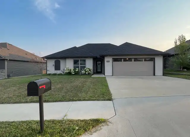 Property at 3602 Yellowwood Dr, Columbia, MO, 65202, 3 beds, 2 baths, [object Object]