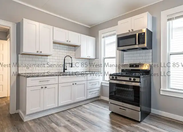 Property at 914 Butterworth St SW Unit 1, Grand Rapids, MI, 49504, 4 beds, 2 baths, [object Object]