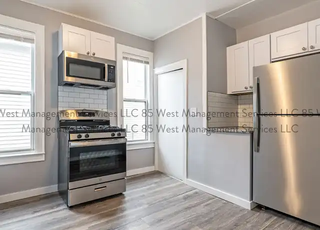 Property at 914 Butterworth St SW Unit 1, Grand Rapids, MI, 49504, 4 beds, 2 baths, [object Object]
