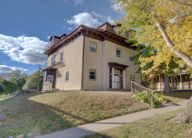 Property at 908 Bridge Ave Apt 2, Davenport, IA, 52803, 1 bed, 1 bath, [object Object]