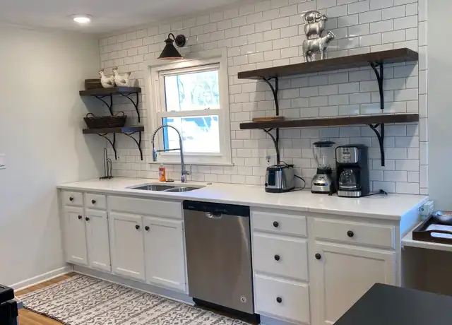 Property at 1109 8th Ave SW, Rochester, MN, 55902, 4 beds, 1 bath, [object Object]