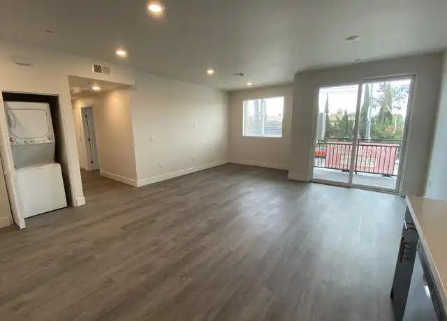 Property at 12555 Vanowen St Unit 401, North Hollywood, CA, 91605, 2 beds, 2 baths, [object Object]