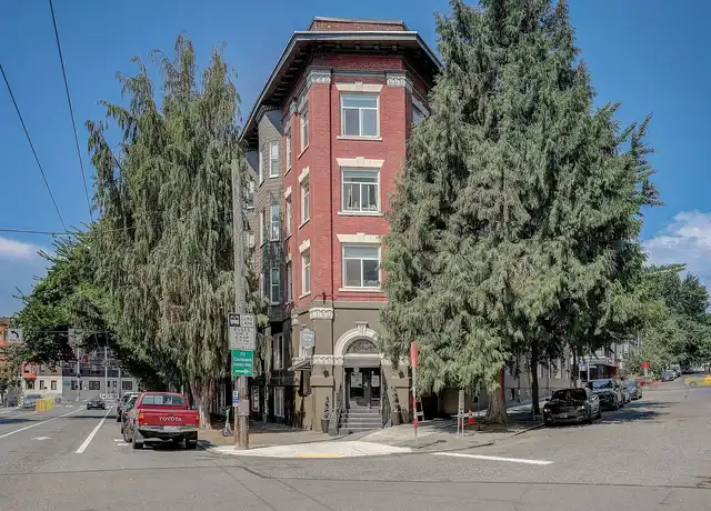 Property at Center View - 3016 1st Ave, Seattle, WA, 98121, 0-1 beds, 1 bath, Contact for Price