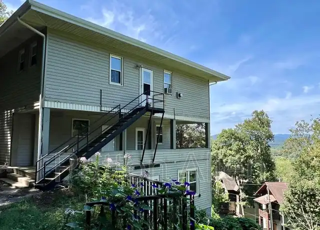Property at 37 Skyview Pl Unit 5, Asheville, NC, 28804, 1 bed, 1 bath, [object Object]