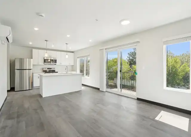 Property at 500 Parkview - 1326 S 500 E, Salt Lake City, UT, 84105, 1-2 bed, 1 bath, [object Object]