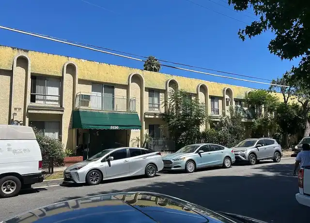 Property at Yar5130 - 5130 Yarmouth Ave, Encino, CA, 91316, 1-2 bed, 1-2 bath, [object Object]