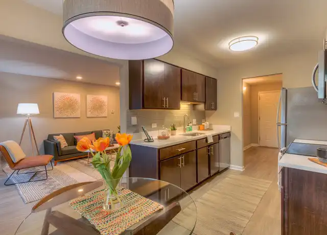 Property at Central Park East - 1551 E Central Rd, Arlington Heights, IL, 60005, 1-2 bed, 1-2 bath, [object Object]
