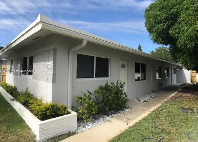 Property at 1061 NE 34th St Unit 3, Oakland Park, FL, 33334, 1 bed, 1 bath, [object Object]