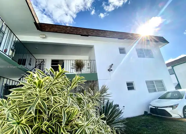 Property at 2219 Polk St Unit 1B, Hollywood, FL, 33020, 1 bed, 1 bath, [object Object]