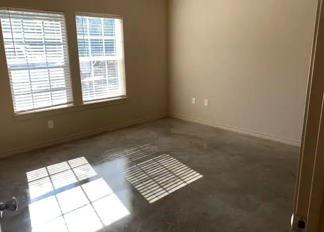 Property at 2306 Paul Ave, Lufkin, TX, 75901, 3 beds, 2 baths, [object Object]