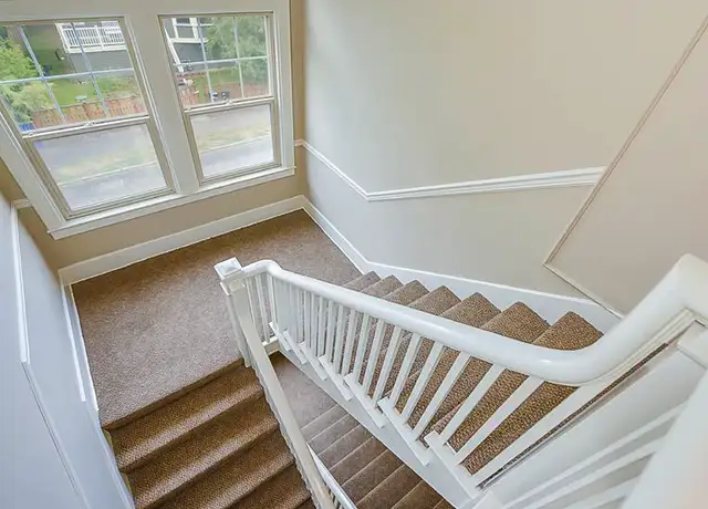 Photo of 1017 E Harrison St, Seattle, WA 98102