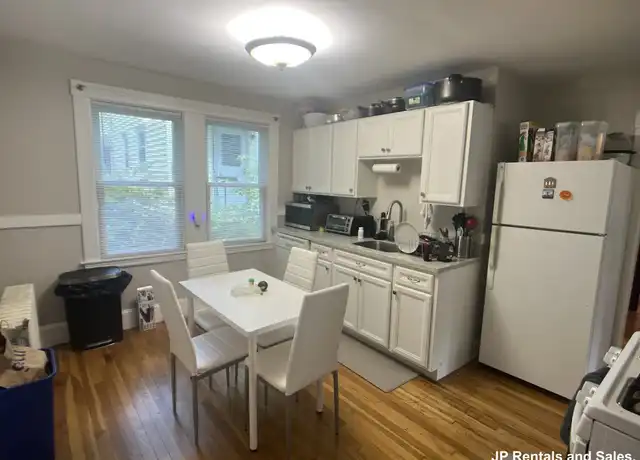Property at 106 Bourne St, Jamaica Plain, MA, 02130, 2 beds, 1 bath, [object Object]