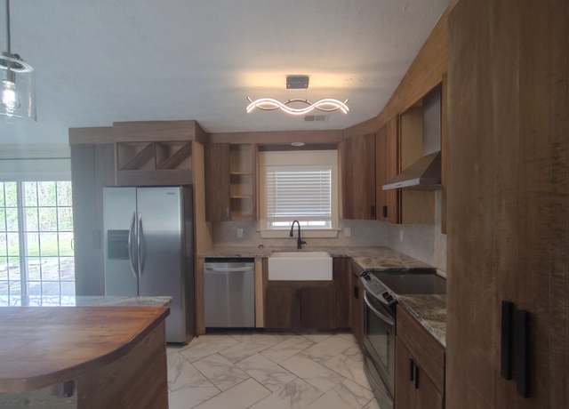 Photo of 2933 Five Oaks Cir SW, Lilburn, GA 30047