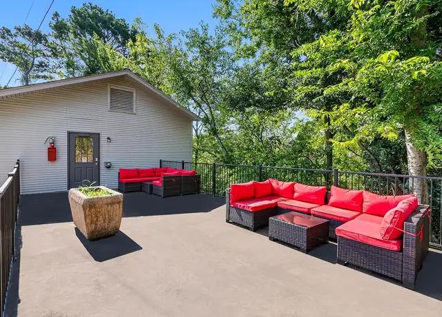 Photo of 2100 Rebsamen Park Rd, Little Rock, AR 72202