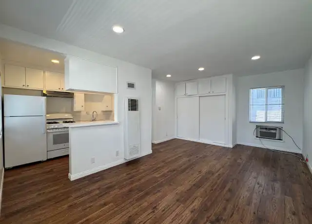 Property at 235 W Tujunga Ave Unit F, Burbank, CA, 91502, 0 beds, 1 bath, [object Object]