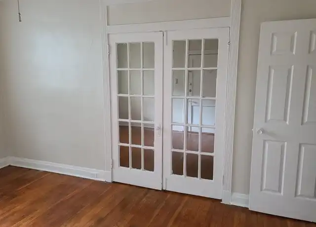 Property at 244 S Cleveland St, Memphis, TN, 38104, 2 beds, 1 bath, [object Object]