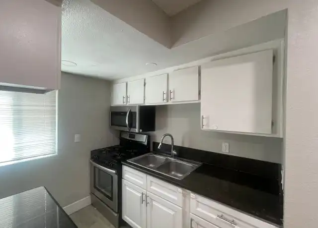 Property at 1114 W Santa Ana Blvd Unit 16, Santa Ana, CA, 92703, 2 beds, 2 baths, [object Object]