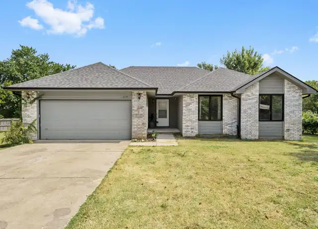Property at 3179 W Katella St, Springfield, MO, 65807, 3 beds, 2 baths, [object Object]