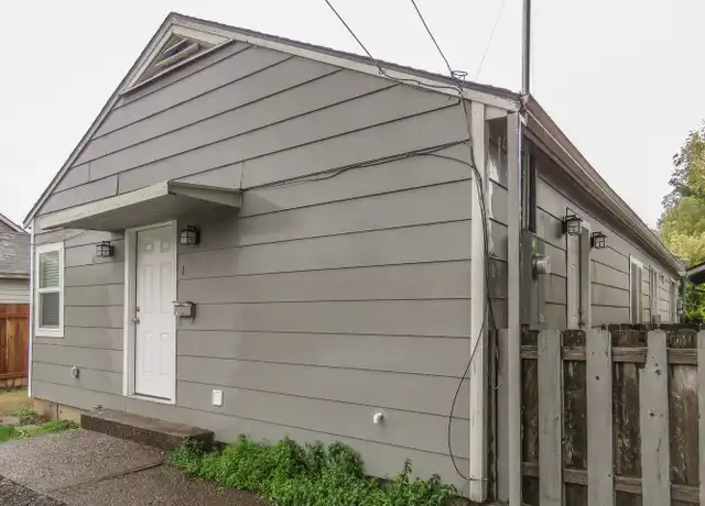 Property at 477 Broadway St Unit 1, Woodburn, OR, 97071, 2 beds, 1 bath, [object Object]