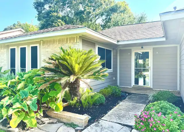 Property at 310 Knoll Forest Dr, League City, TX, 77573, 3 beds, 2 baths, [object Object]