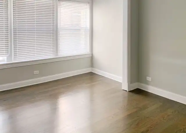 Property at 1934 W Winona St Unit 3, Chicago, IL, 60640, 2 beds, 1 bath, [object Object]