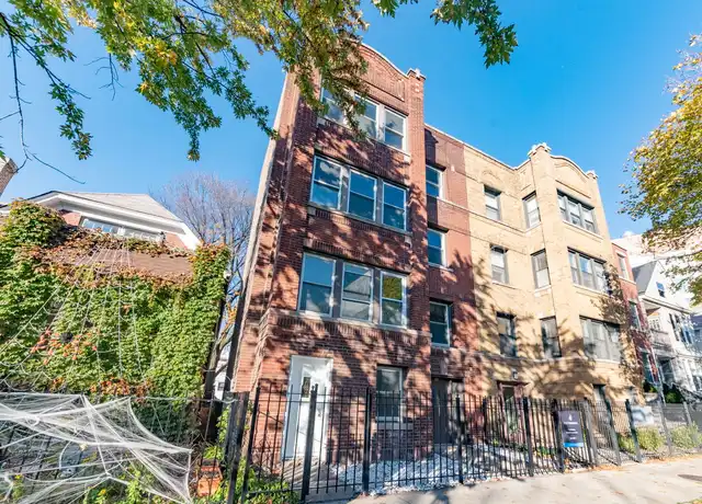 Property at 1122 W Addison St Unit 1, Chicago, IL, 60613, 2 beds, 1 bath, [object Object]