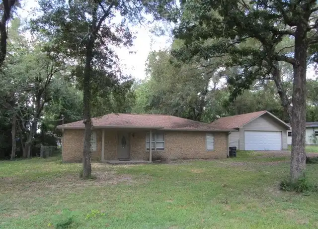 Property at 61 Veronica Ln, Huntsville, TX, 77340, 3 beds, 2 baths, [object Object]