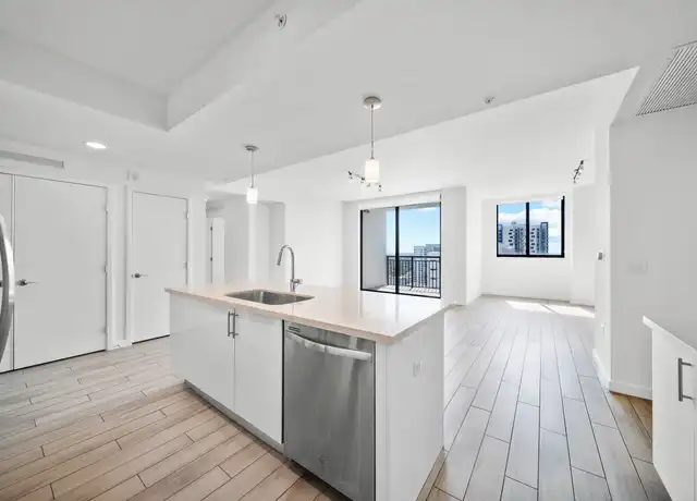 Property at 999 SW 1st Ave #2406, Miami, FL, 33130, 2 beds, 2 baths, [object Object]