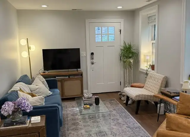 Property at 1043 W Wellington Ave Unit CH1, Chicago, IL, 60657, 1 bed, 1 bath, [object Object]
