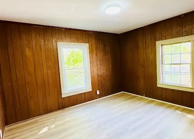 Property at 18 Robinson St, Binghamton, NY, 13901, 4 beds, 1.5 baths, [object Object]