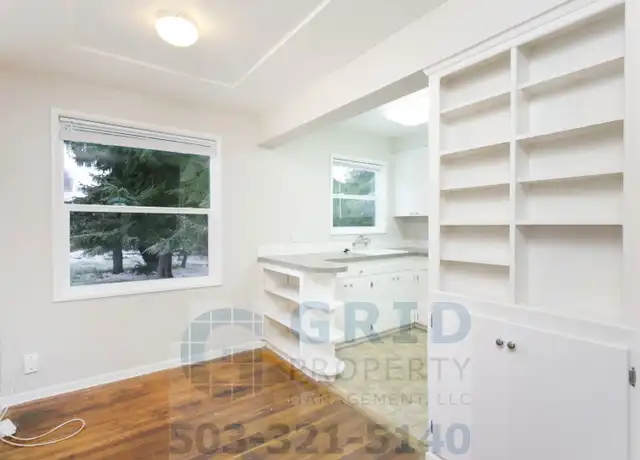 Property at 935 NE 91st Ave, Portland, OR, 97220, 2 beds, 1 bath, [object Object]
