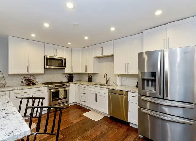 Property at 2235 N Clifton Ave Unit B, Chicago, IL, 60614, 3 beds, 2 baths, [object Object]